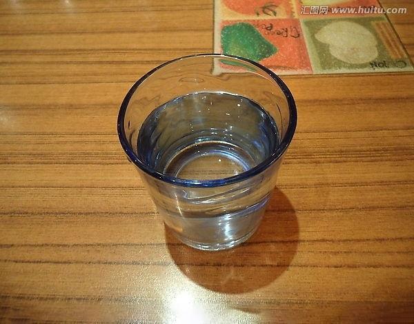 「戴舊的金銀首飾」別花錢去金店清洗了！教你一小妙招，首飾嶄新如初！