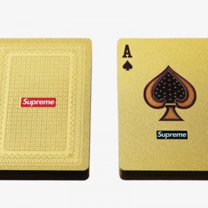 特別企劃 │ 裝一箱直接登機飛出國吧！在與 RIMOWA 聯名行李箱釋出前，Supreme 早就幫你備好一整套登機小物！
