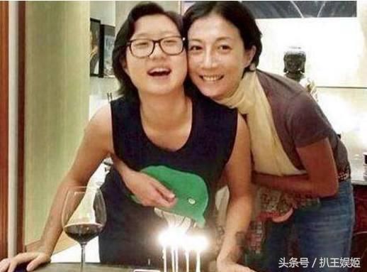 小龍女吳卓林加國落難，吳綺莉求成龍伸援手，成龍回應讓人心酸！