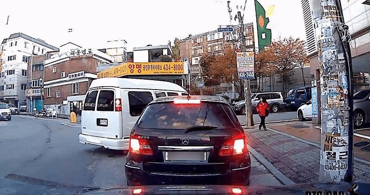 行車紀錄器直擊「黑道攔車暴行」！ 看到最後「真相」讓人超級無言！（圖+影）
