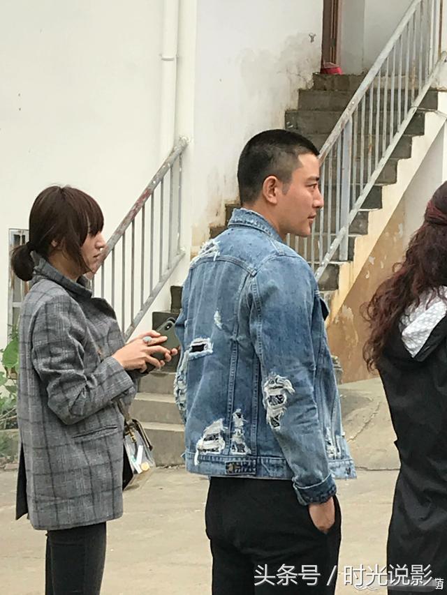 賈乃亮出席《誓言》開播發布會，上台說了四個字，令粉絲淚奔