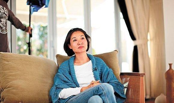 她被封「第一鬼後」卻入戲太深患抑鬱症，富豪老公為其「散84億資產」，如今56歲的她居然！