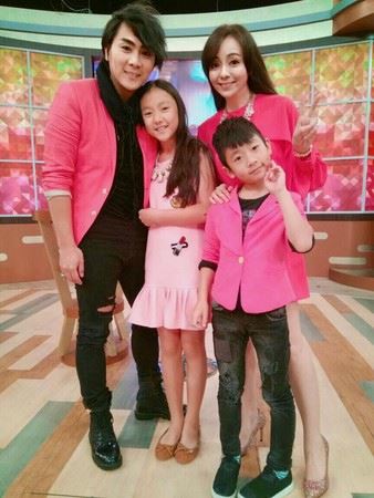 王仁甫女兒12歲長成女神穿短褲秀模特逆天長腿