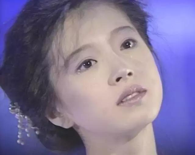 紅過王菲，美過王祖賢！卻為出軌渣男割腕自殺，毀掉她一生！