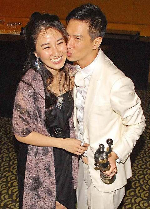 張家輝自曝15年婚姻生活很無趣，在家老婆不理睬還經常受欺負