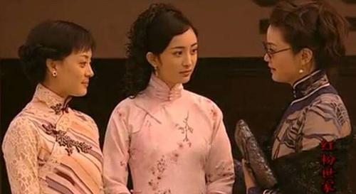 17歲楊冪和21歲孫儷合照曝光超驚艷，扎雙馬尾簡直就是仙女下凡啊