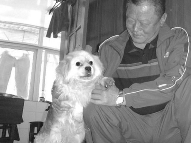 監拍：淩晨1點 女孩房內驚險一幕
