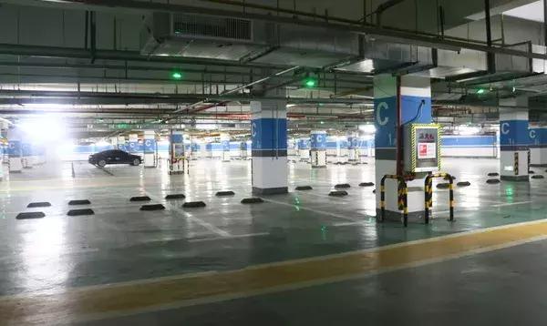 地下停車場停車，這些車位千萬不要選 