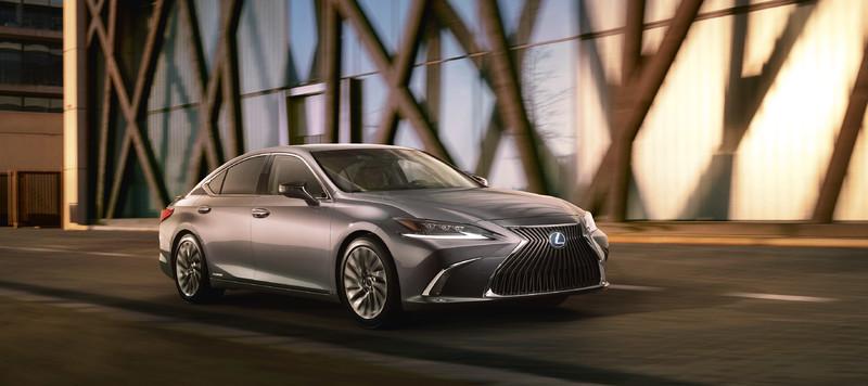 全新 2019 LEXUS ES 搶先曝光！即將在北京車展亮相！【內有視頻】 