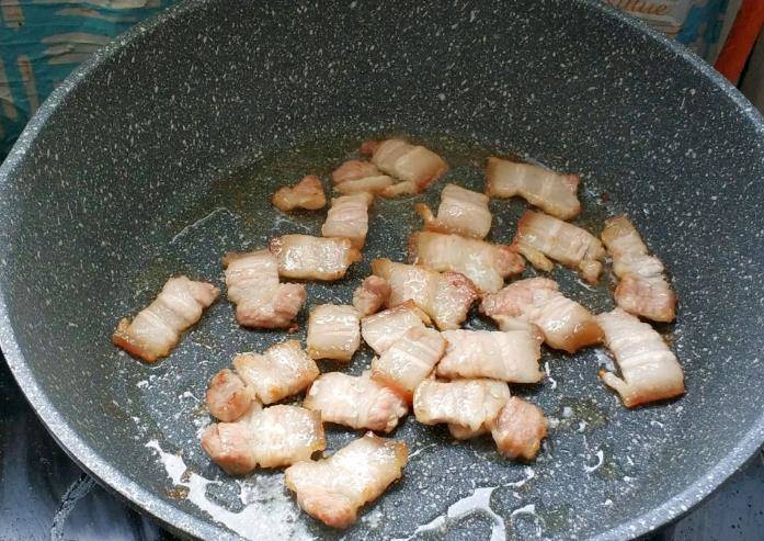 好吃美味的家常小炒肉的做法