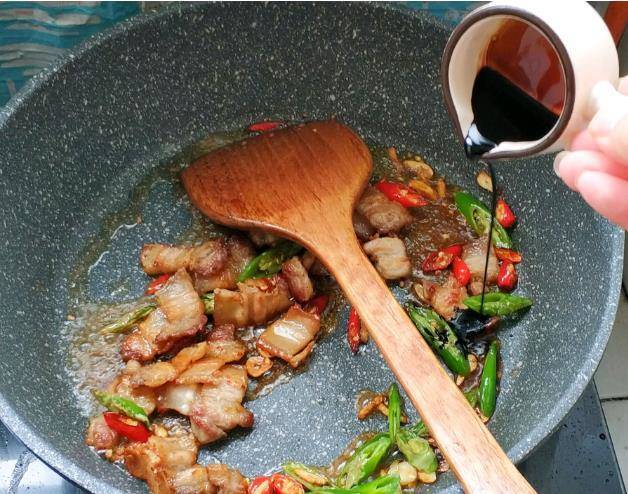 好吃美味的家常小炒肉的做法