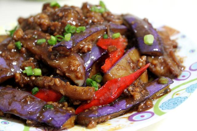 茄子這麼做，堪稱米飯殺手，絕對夠味，喜歡茄子的人都懂得！