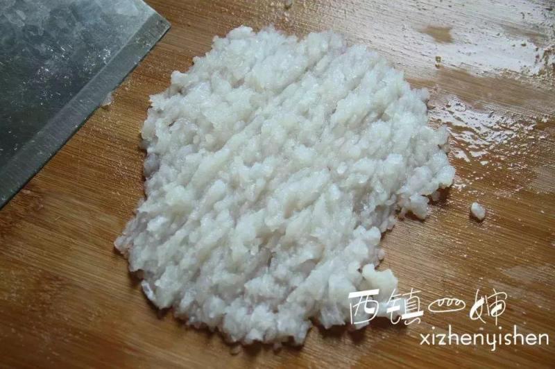 傳統做法改良的客家菜，低脂清淡不失風味，做了兩大盤還不夠吃