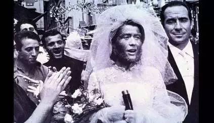 她生前被當作怪物演出，死後被拉到全世界展覽；她漂泊了150年，終於回家了！