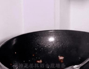 「螞蟻上樹」加點辣椒味道更升級，每條冬粉吸滿醬汁超入味，白飯一碗接一碗！ 