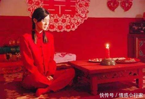 嫁了個傻子老公，新婚夜不想和他同房，生氣推他，聽到聲音我愣了