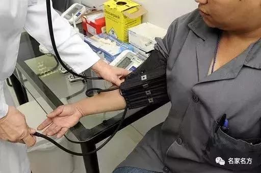 最新癌症報告：女性不抽菸為何肺癌高發？罪魁禍首是它！看完冒冷汗