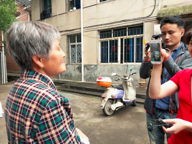 台灣90歲女軍官湖南尋親：老家烏鴉廟的親戚找到了！