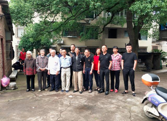 台灣90歲女軍官湖南尋親：老家烏鴉廟的親戚找到了！