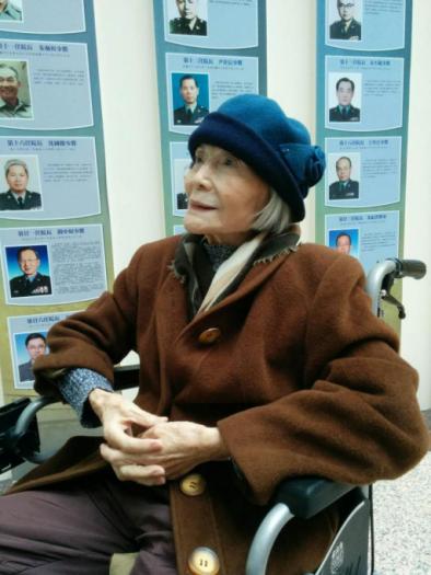 台灣90歲女軍官湖南尋親：老家烏鴉廟的親戚找到了！