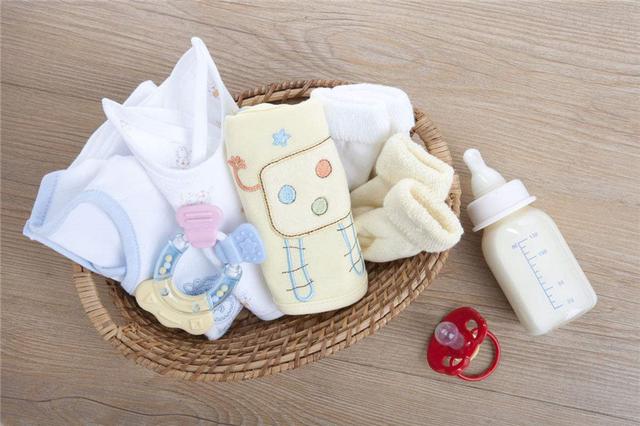 親戚家的舊衣服可以要，但這「4樣東西」堅決不行，會危害孩子健康！ 
