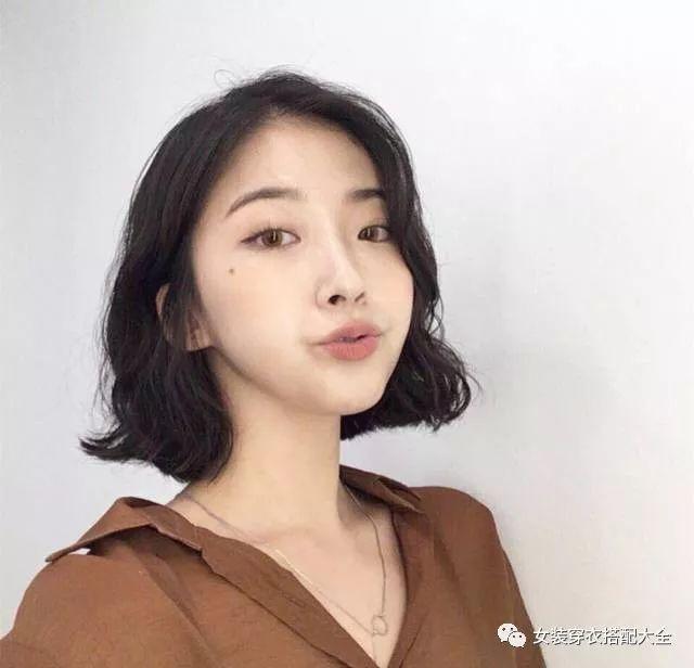 「圓臉」女孩子剪什麼樣的髮型最顯瘦？趕緊收藏這篇，顯瘦簡直不要太明顯啊！