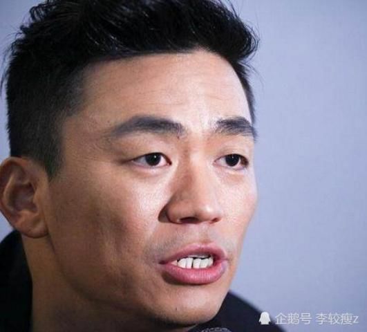 王寶強兒女撫養權判定後，女兒現場說了6個字讓王寶強瞬間落淚！