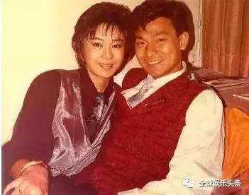劉德華兩任「妻子」對比，她用20年的等待換來天王一生守護！