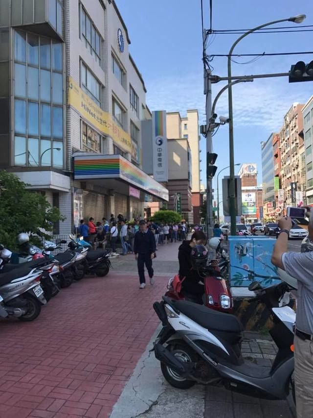 還沒開門就大排長龍...好心網友分享「免排隊秘技」實測成功！鄉民大推：超實用