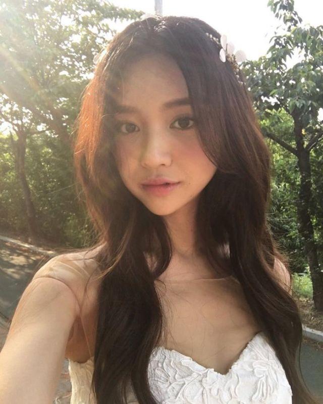 韓國女子因長相酷似Angelababy而走紅，擁有13萬粉絲追隨 