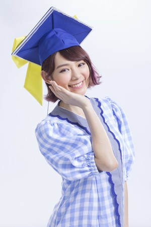 想入非非！大馬女神林明禎Cosplay多種角色,「水手服學生妹」造型索到流鼻血 