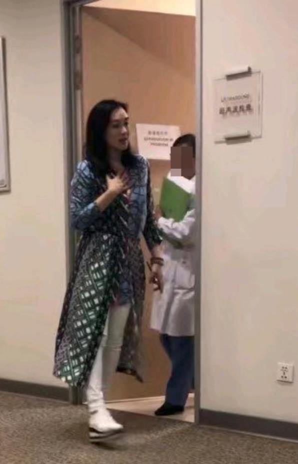 47歲鍾麗緹再懷孕？ 這已經是第四胎了