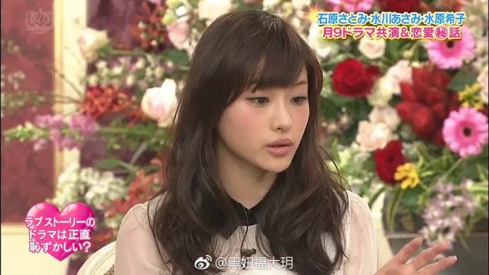  石原里美水原希子上節目！兩人「坐姿對比遭熱議」差很多…網嘆：演員與模特中間的差別