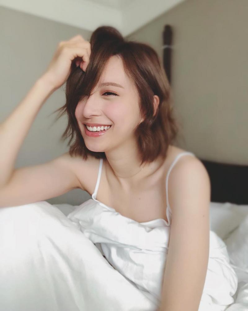 龔嘉欣很美啊！ 泡溫泉照甜死人