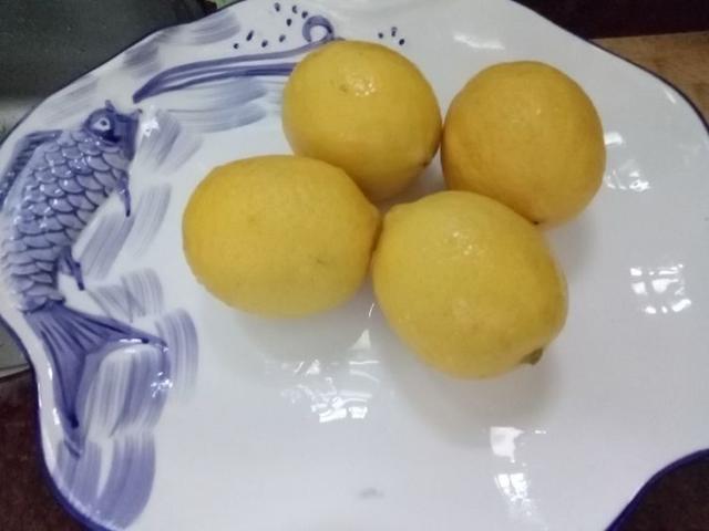 檸檬膏，酸甜開胃，潤喉解渴