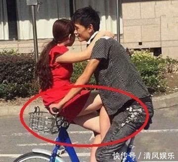 搞笑GIF圖：妹子妳當街整理自己的短裙，看錯的人還以為妳要幹什麼！
