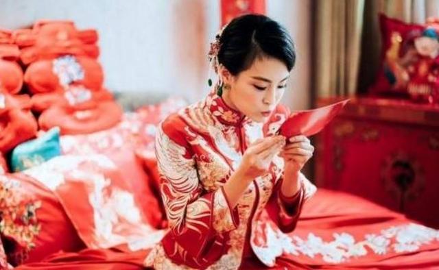 妻弟結婚我開車去接新娘，聽完新娘電話我將她趕下車！