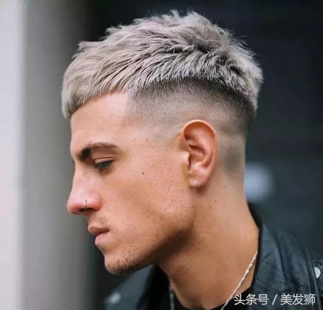 2018最潮的髮型男短髮 「齊B小劉海」！