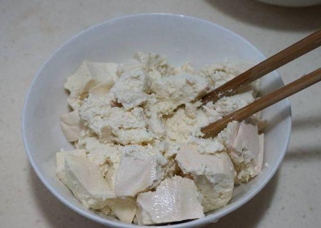 老婆把「雞蛋打在豆腐里」我罵她亂來！沒想到等了5分鐘，只顧著吃了！