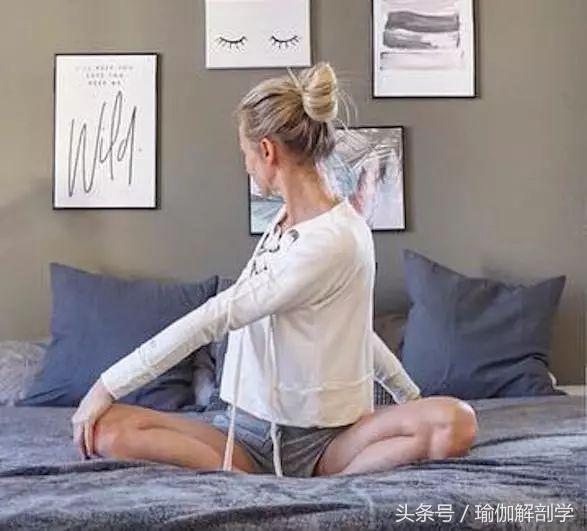 每天5分鐘「睡前瑜珈及拉筋」，改善睡眠讓你隔天精神滿滿！ 