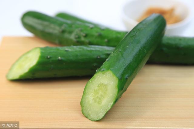 每天吃點黃瓜，對身體有6大好處，難怪夏天都愛吃~ 