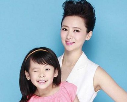 翁虹的女兒，林青霞的女兒，邱淑貞的女兒，都輸給了她的女兒！