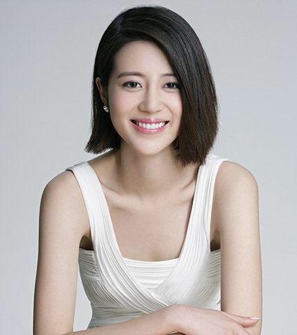 楊冪旗下最美女藝人 ，迪麗熱巴才排第三，第一名美得讓人窒息！!  