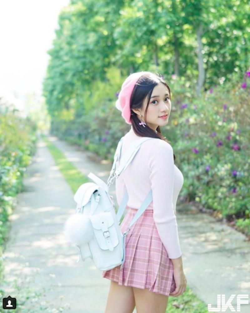 捕獲野生「甜美正妹」！氣質逼人到處旅行！名勝配美人啊！