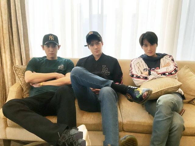 「EXO」韓國演藝記者們認證的從出道初期開始顏值就在線的男團 