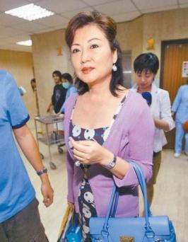 賈靜雯曾遭豪門婆婆凌虐「逼下跪道歉」！結果修傑楷的媽媽卻「這樣對她」...讓她忍不住痛哭！ 