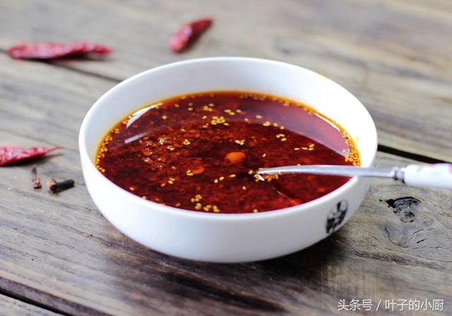 辣椒油怎麼做最香？五星美味秘制配方！又紅又香的秘訣！