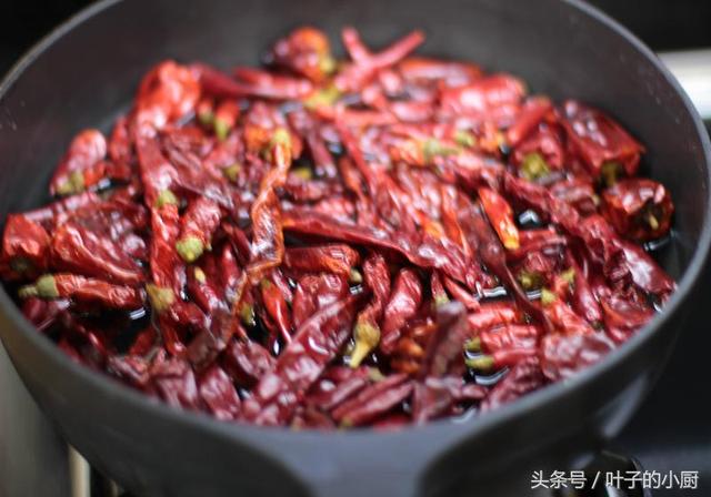 辣椒油怎麼做最香？五星美味秘制配方！又紅又香的秘訣！