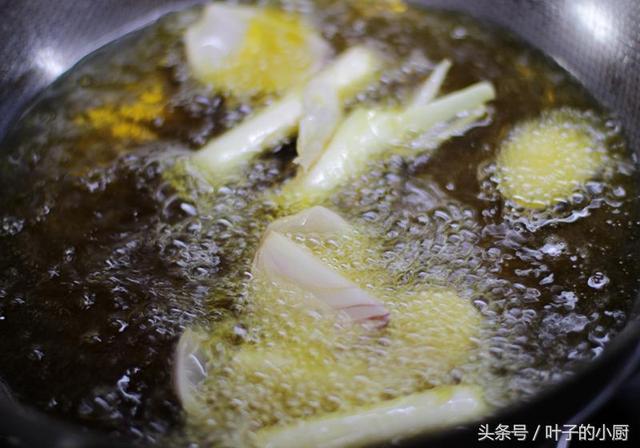 辣椒油怎麼做最香？五星美味秘制配方！又紅又香的秘訣！