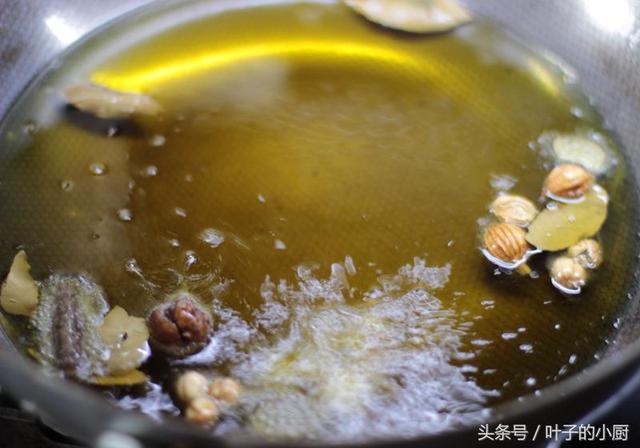 辣椒油怎麼做最香？五星美味秘制配方！又紅又香的秘訣！